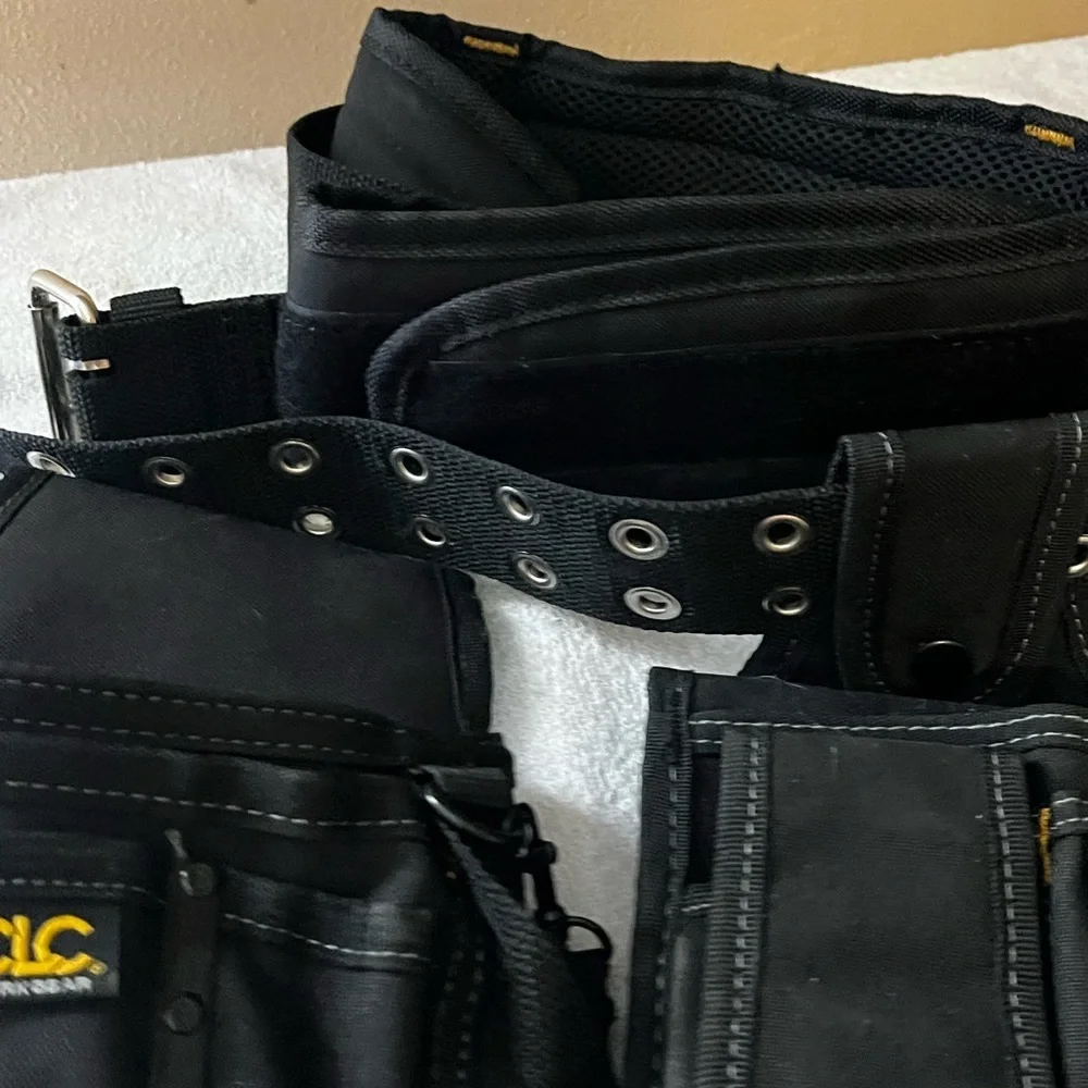 CLC Tool Works 5 Pc Belt/Tool Pouches Set